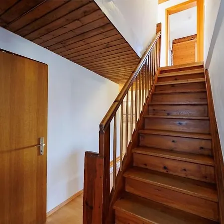 Haugstetter Schwarzwaldhaus 度假居 Neubulach