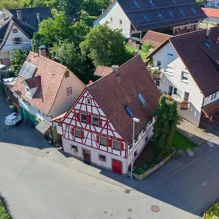 Haugstetter Schwarzwaldhaus 度假居 Neubulach